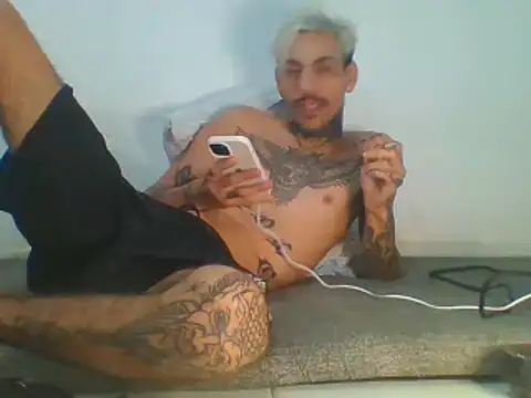 PitbullDiablo1 online show from 11-04-25, 06:50