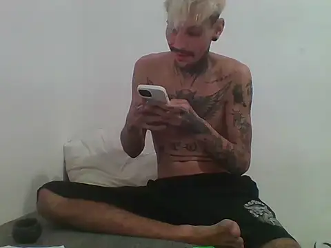 Snapshot of PitbullDiablo1 chatting on 10-18-25, 05:53 PitbullDiablo1 online show from 10-18-25, 05:53