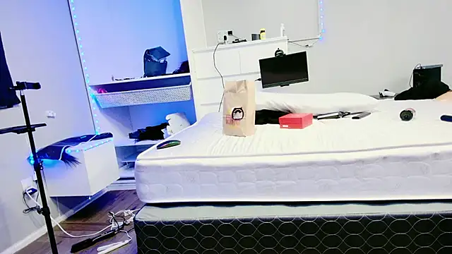 Snapshot of THICKwithDICKK chatting on 03-22-25, 03:20 THICKwithDICKK online show from 03-22-25, 03:20