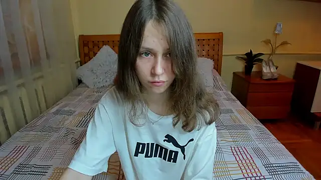 AfinaCutie online show from 10-31-25, 01:41