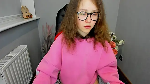 AfinaCutie online show from 01-16-25, 01:47