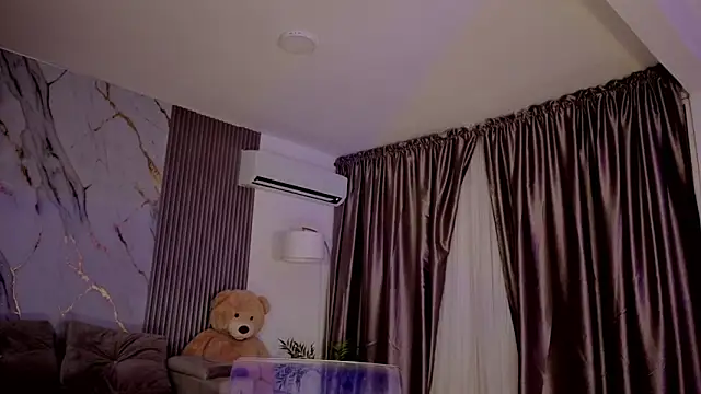 HannaByron online show from 03-26-26, 04:11