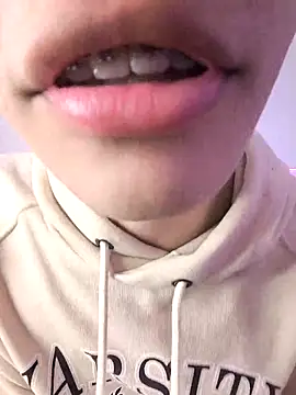 Snapshot of Dmitri_Aksnes chatting on 03-28-26, 07:59 Dmitri Aksnes online show from 03-28-26, 07:59