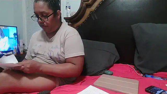 ebonyred online show from 01-05-26, 11:19