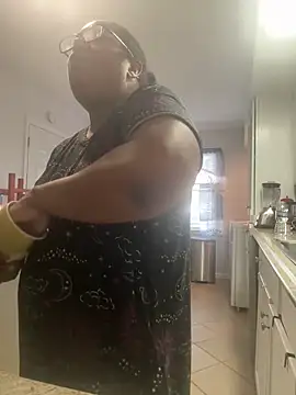 ebonyred online show from 12-15-25, 02:01