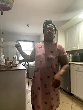 ebonyred online show from 10-13-25, 01:34