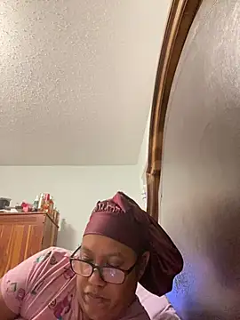Snapshot of ebonyred chatting on 06-30-26, 02:22 ebonyred online show from 06-30-26, 02:22