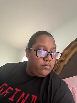 ebonyred online show from 05-20-26, 02:47