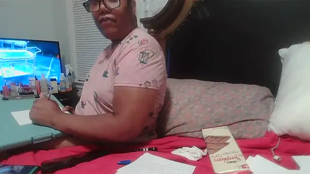 ebonyred online show from 04-24-26, 01:29