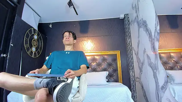 AgarEvans online show from 10-29-25, 03:38