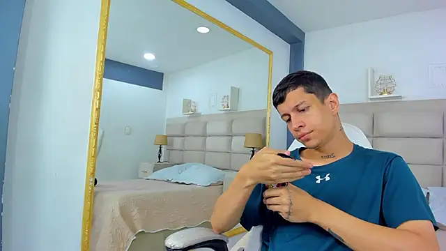 AgarEvans online show from 12-18-25, 04:39