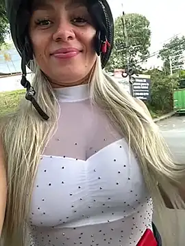 Snapshot of nicole_valencia_ chatting on 03-09-25, 07:48 nicole valencia  online show from 03-09-25, 07:48