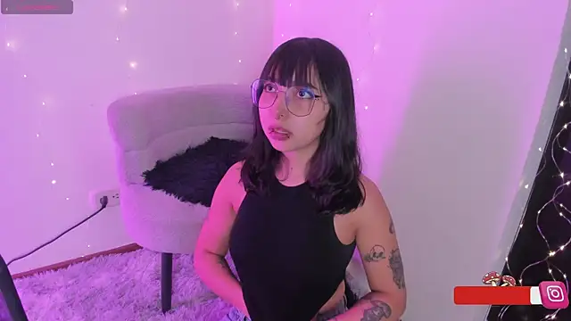 arysUwU online show from 06-25-26, 03:59