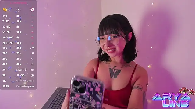 arysUwU online show from 11-14-25, 02:48