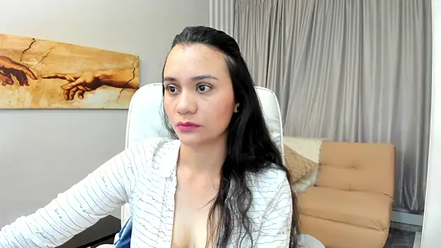 Snapshot of mariiana_murillo01 chatting on 09-25-25, 04:07 mariiana murillo01 online show from 09-25-25, 04:07