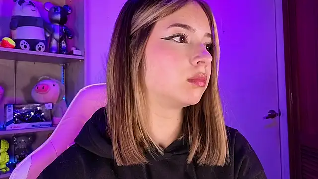 EmilyMiller  online show from 04-25-26, 03:09