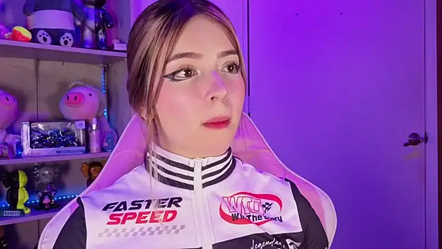 EmilyMiller  online show from 03-18-26, 04:19