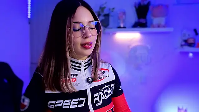 EmilyMiller  online show from 06-30-26, 01:22