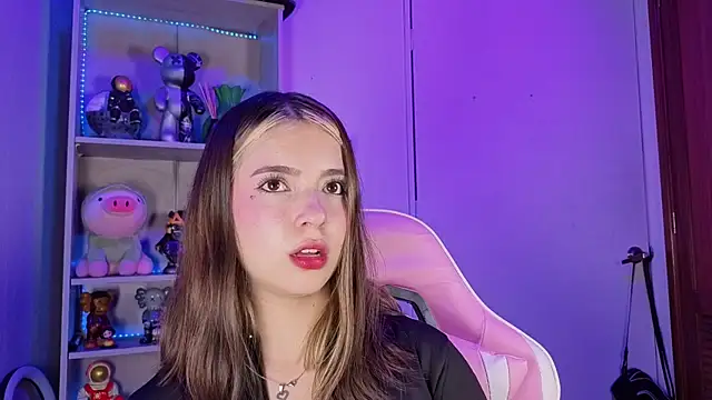 EmilyMiller  online show from 10-02-25, 04:21