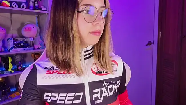 EmilyMiller  online show from 02-23-26, 04:18