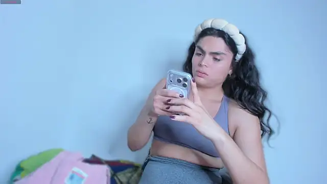 cheryl blossom69 online show from 02-10-26, 01:04