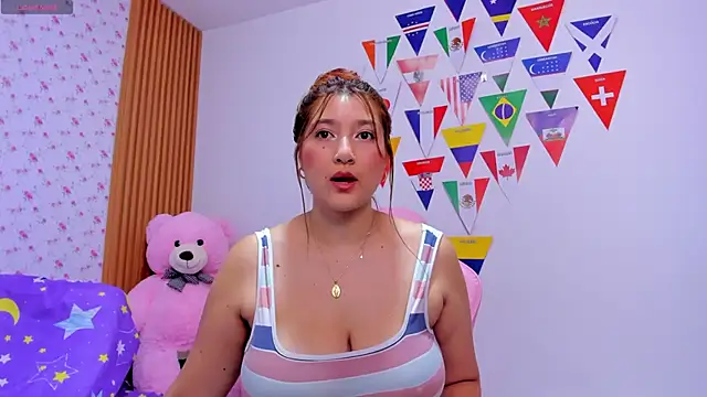 Snapshot of Soyqueen chatting on 06-23-26, 05:16 Soyqueen online show from 06-23-26, 05:16
