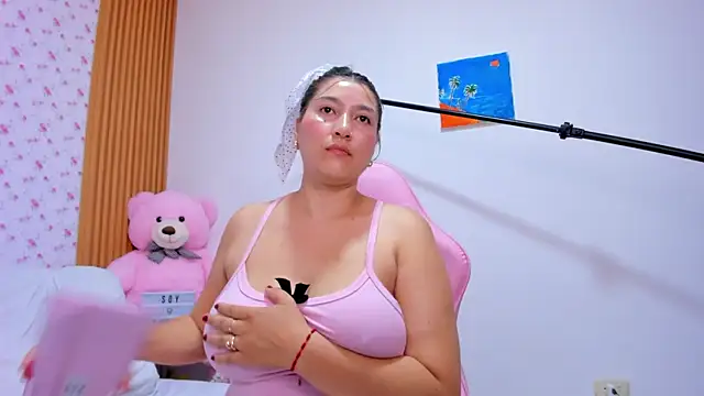 Soyqueen online show from 05-05-26, 04:37