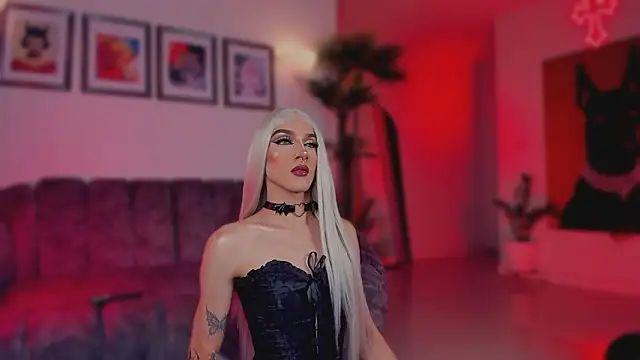 Taylor  foxxx online show from 02-20-26, 03:58