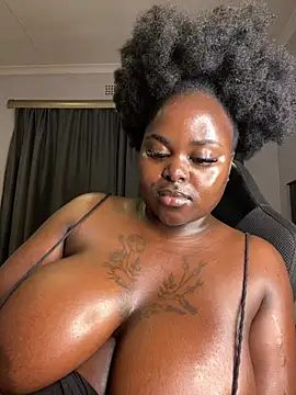 Honeycoco0211 online show from 06-19-26, 10:58