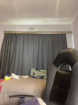 Honeycoco0211 online show from 04-01-26, 07:10