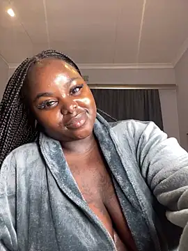 Snapshot of Honeycoco0211 chatting on 05-16-26, 01:48 Honeycoco0211 online show from 05-16-26, 01:48