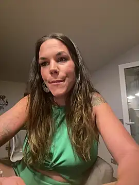 Snapshot of Lady_Knaller chatting on 05-25-26, 07:34 Lady Knaller online show from 05-25-26, 07:34