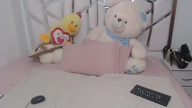 celestesouzalatin online show from 12-18-25, 02:16