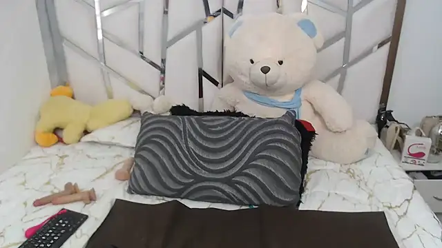 celestesouzalatin online show from 06-16-26, 10:10