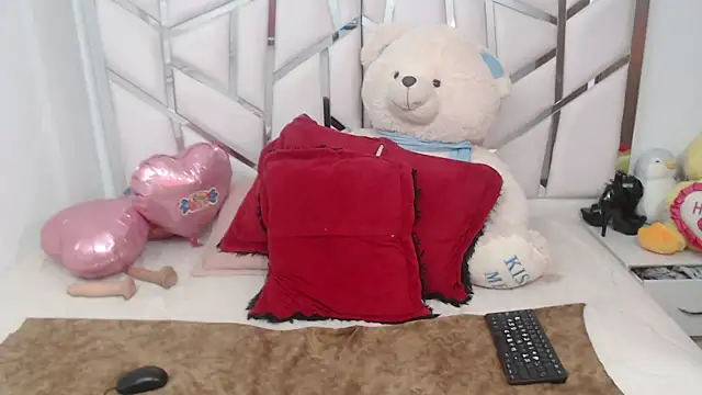 celestesouzalatin online show from 09-28-25, 03:02