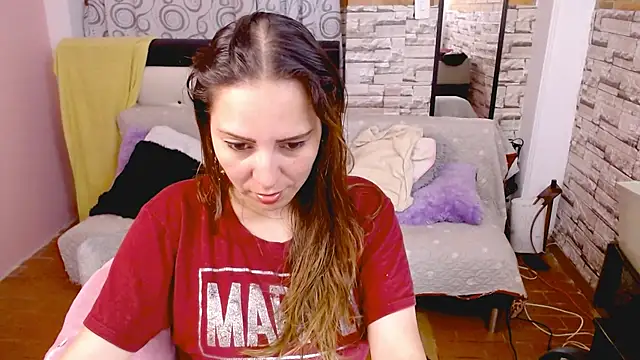 camila delarosa online show from 03-18-26, 05:36