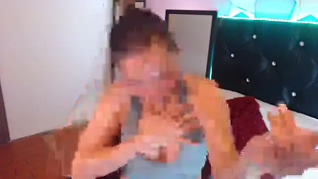 camila delarosa online show from 10-12-25, 09:43