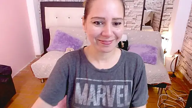 camila delarosa online show from 03-15-26, 12:23