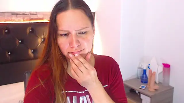 camila delarosa online show from 03-17-25, 02:56