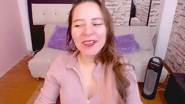 camila delarosa online show from 03-31-26, 12:51