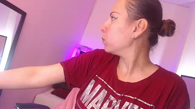 camila delarosa online show from 09-15-25, 04:51