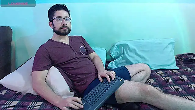 Snapshot of teddy_foster chatting on 02-06-25, 01:10 teddy foster online show from 02-06-25, 01:10