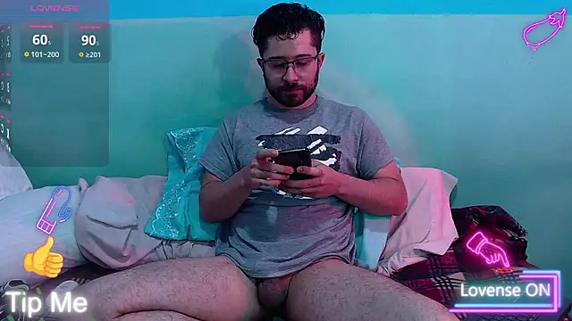 Snapshot of teddy_foster chatting on 10-01-25, 12:42 teddy foster online show from 10-01-25, 12:42