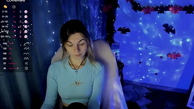 Sweet me  online show from 10-20-25, 06:04