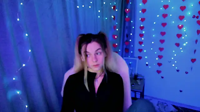 Sweet me  online show from 03-04-26, 05:21