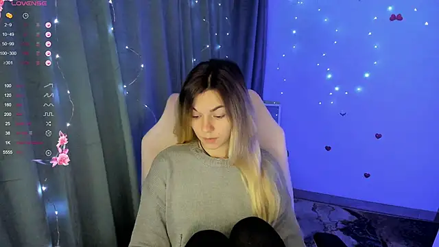 Sweet me  online show from 11-11-25, 06:52