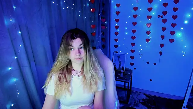 Sweet me  online show from 03-21-26, 06:58