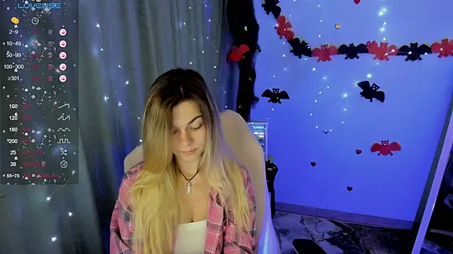 Sweet me  online show from 10-26-25, 06:58