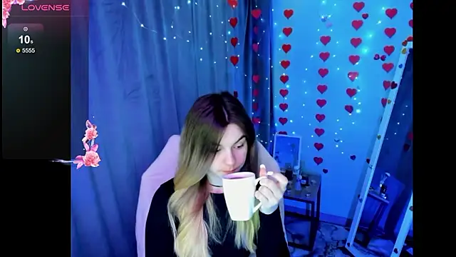 Sweet me  online show from 03-08-26, 06:49