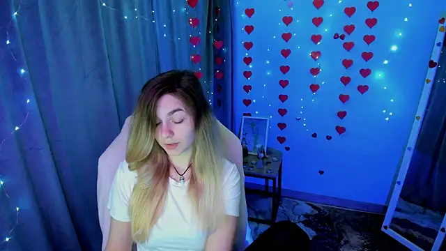 Sweet me  online show from 03-28-26, 07:09